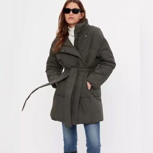 NWOT GAP Duvet Wrap Puffer in Mistletoe Green